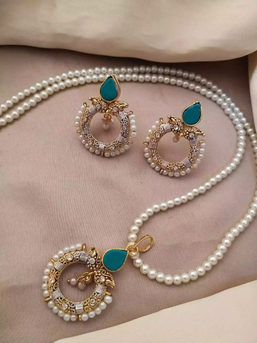 Egytian pendant set with maala
