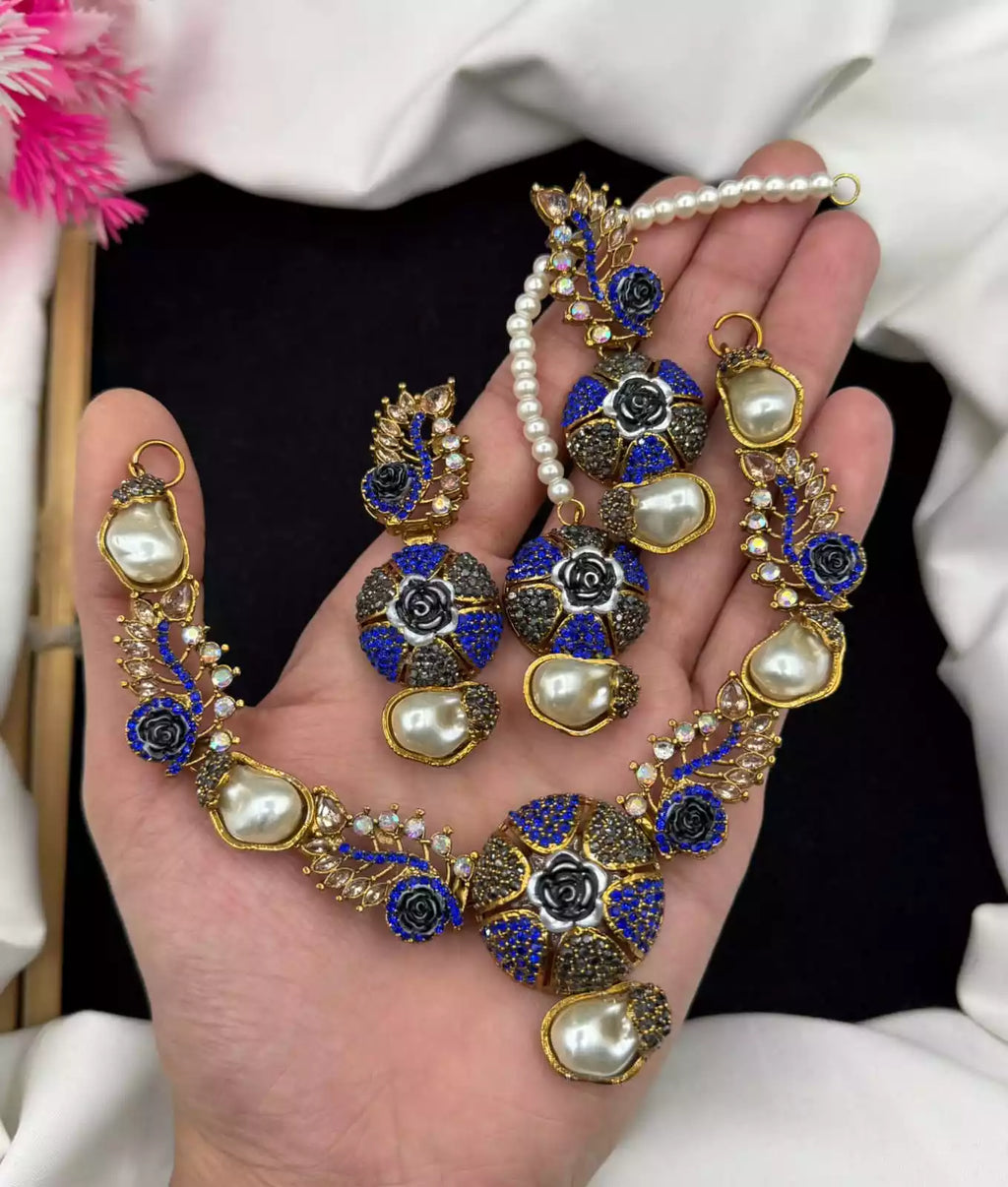 Mother of pearl necklace set