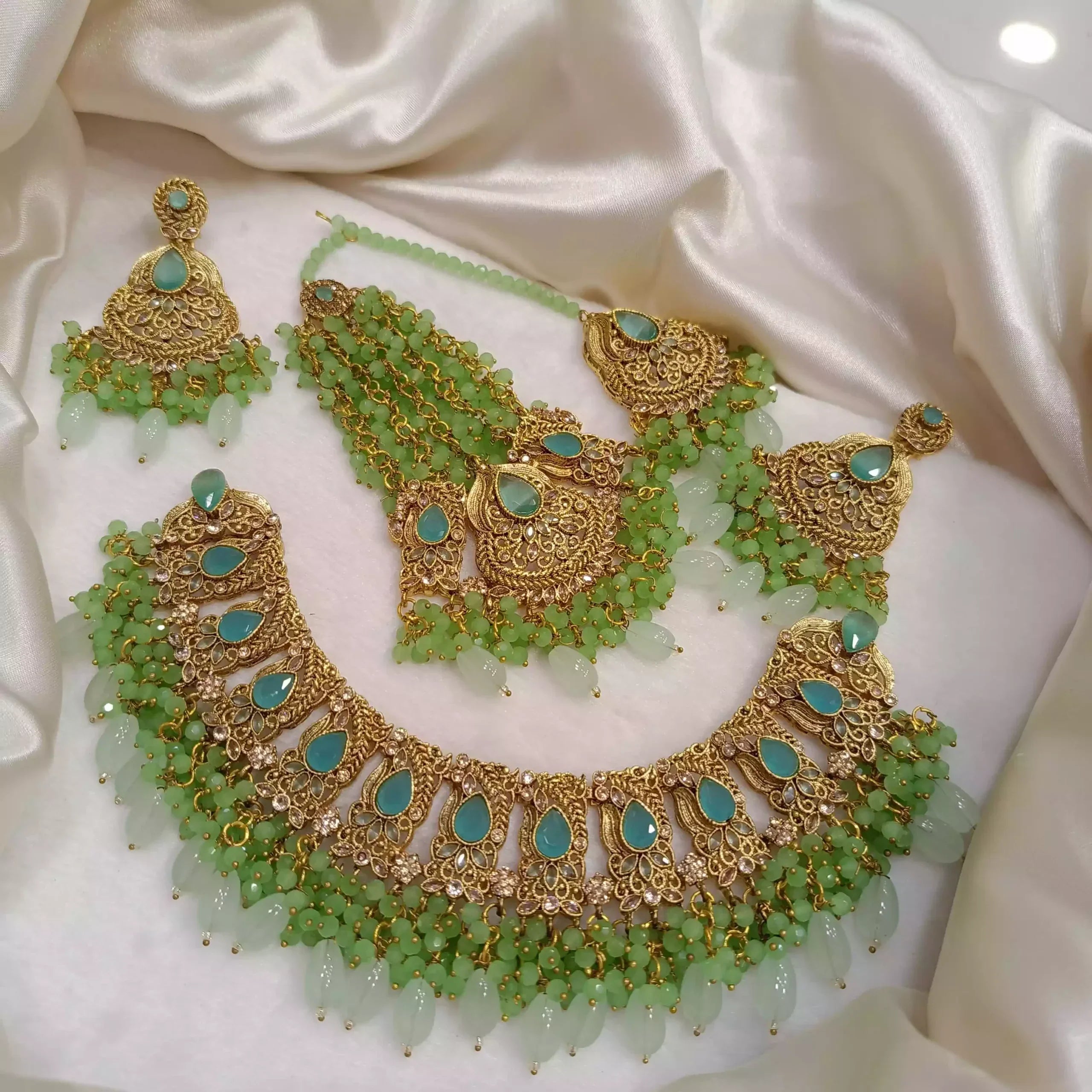 Heavy bridal necklace set