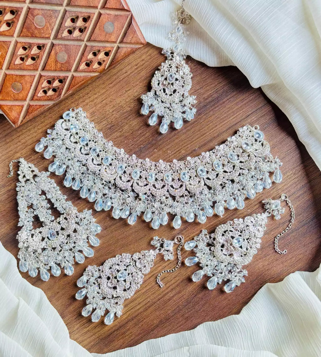 Handmade elegant bridal set