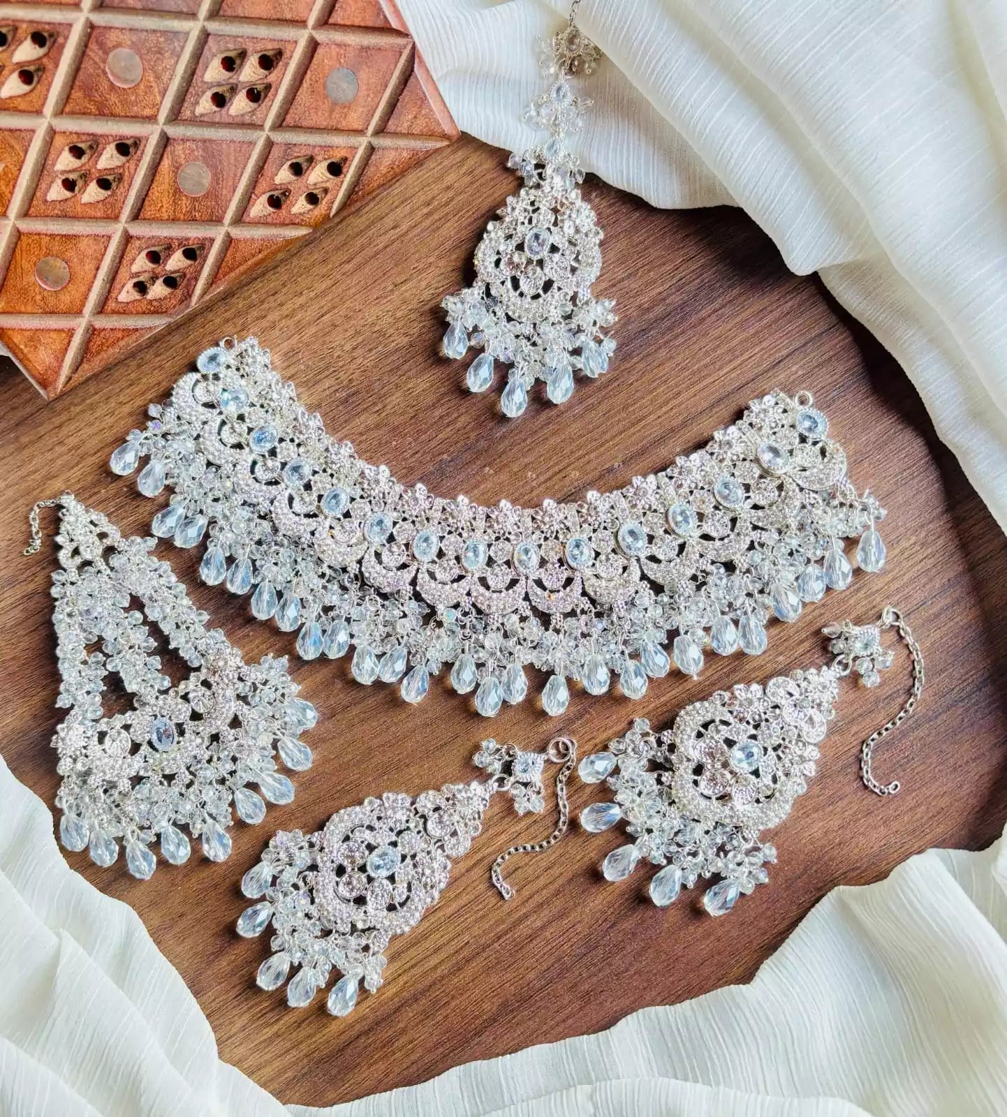 Handmade elegant bridal set
