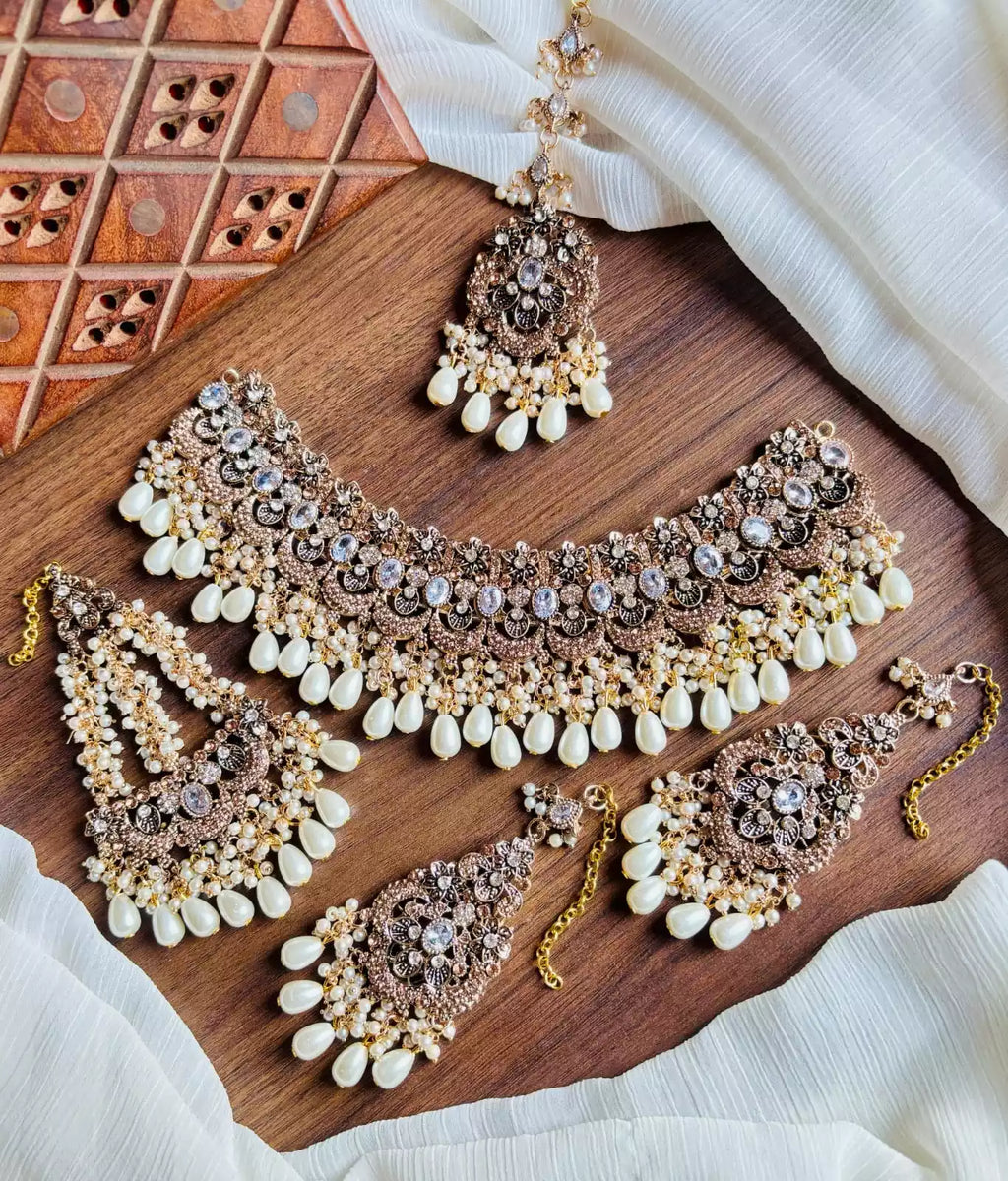 Handmade elegant bridal set