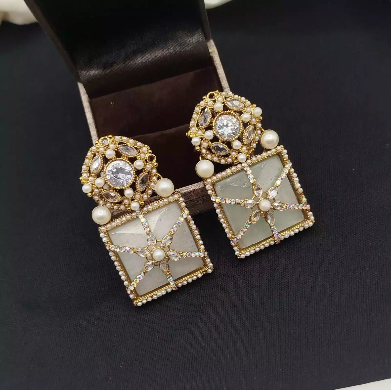 Egyptian earrings Main image