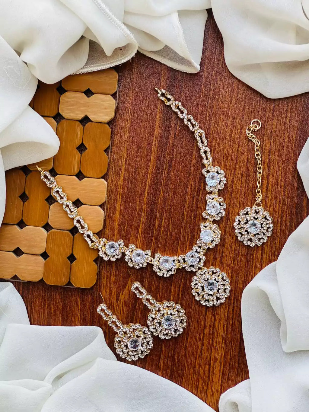Zircon necklace set