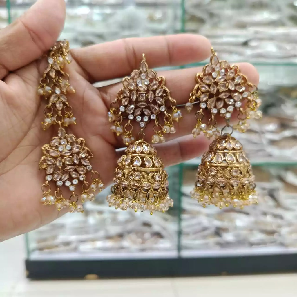 Zircon earrings with teeka