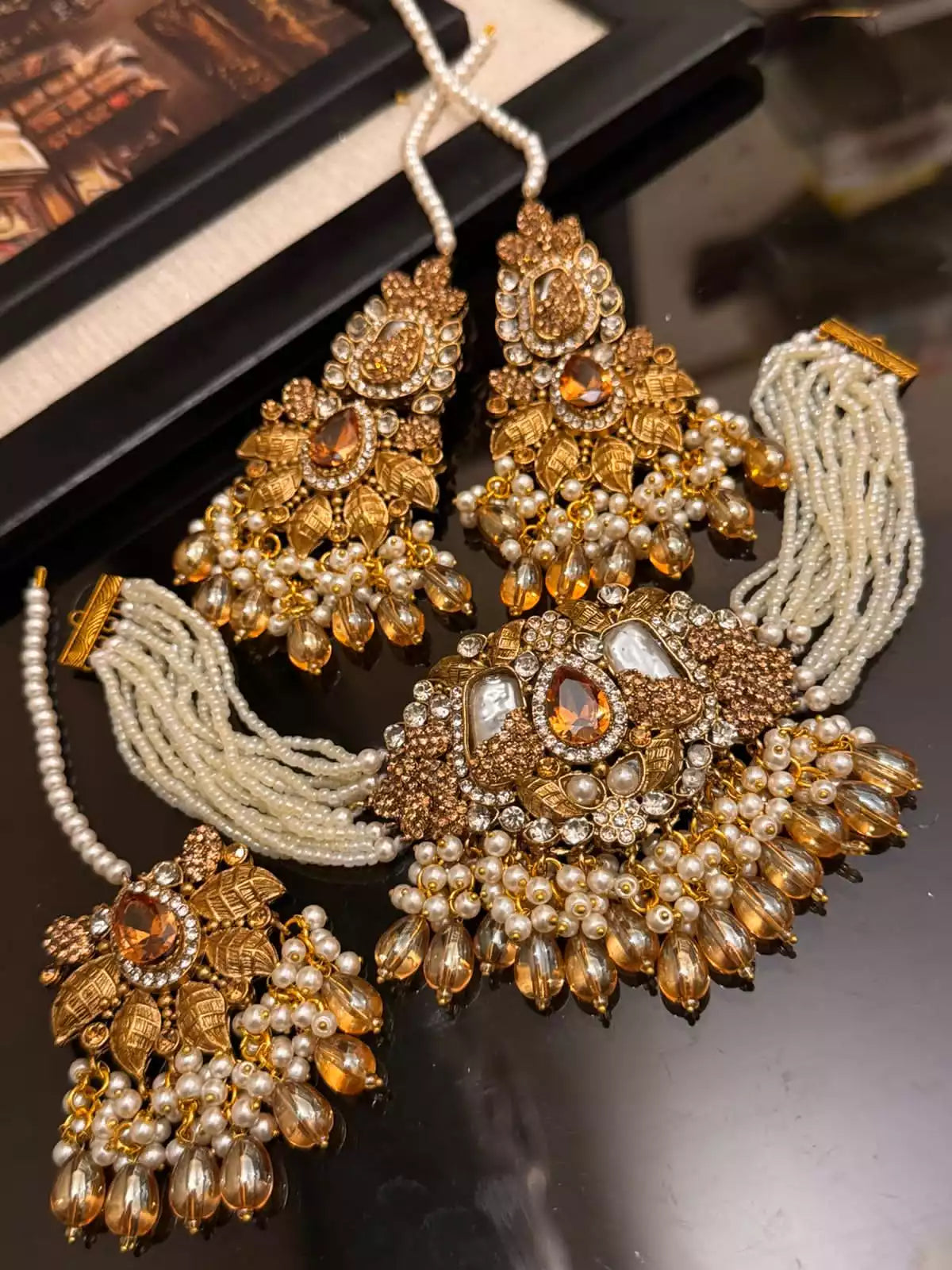 Handmade designer choker set Secondary image