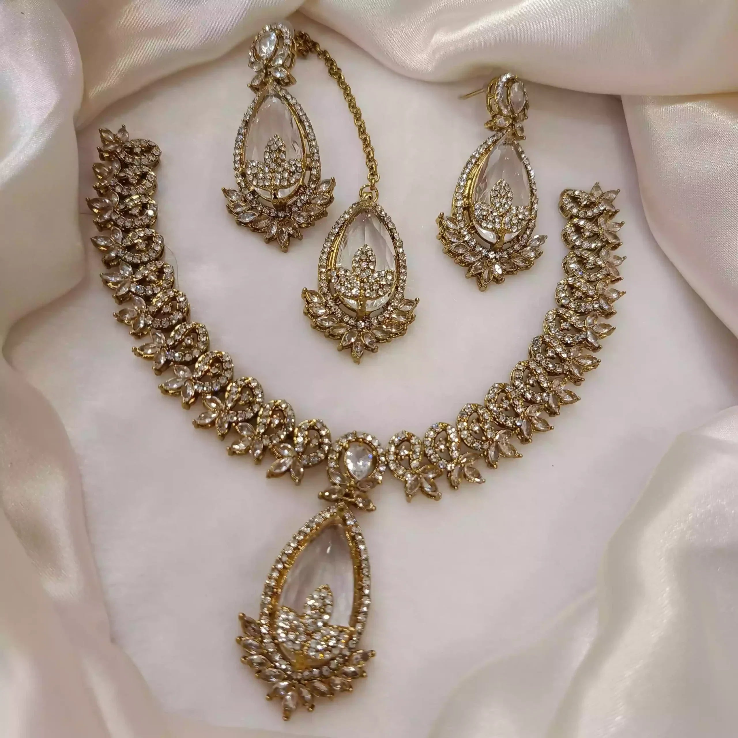 Zircon necklace set