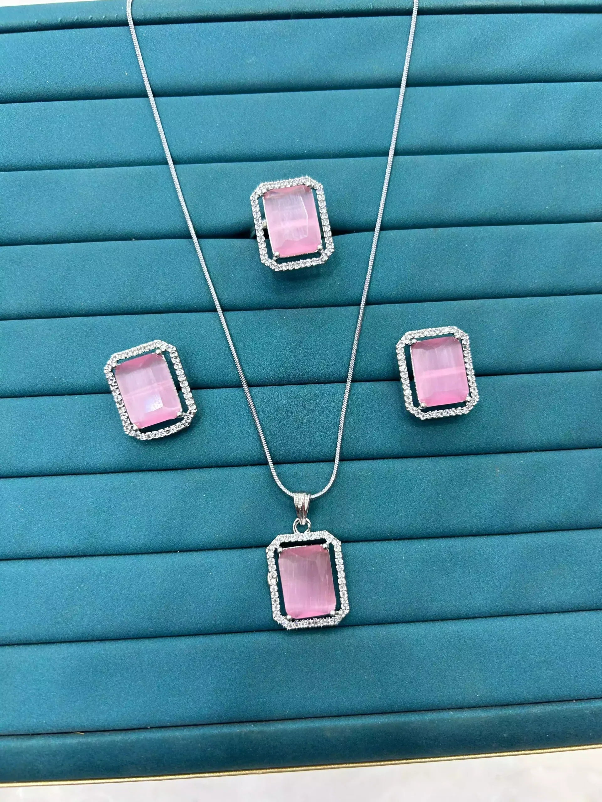 AD zircon set with ring