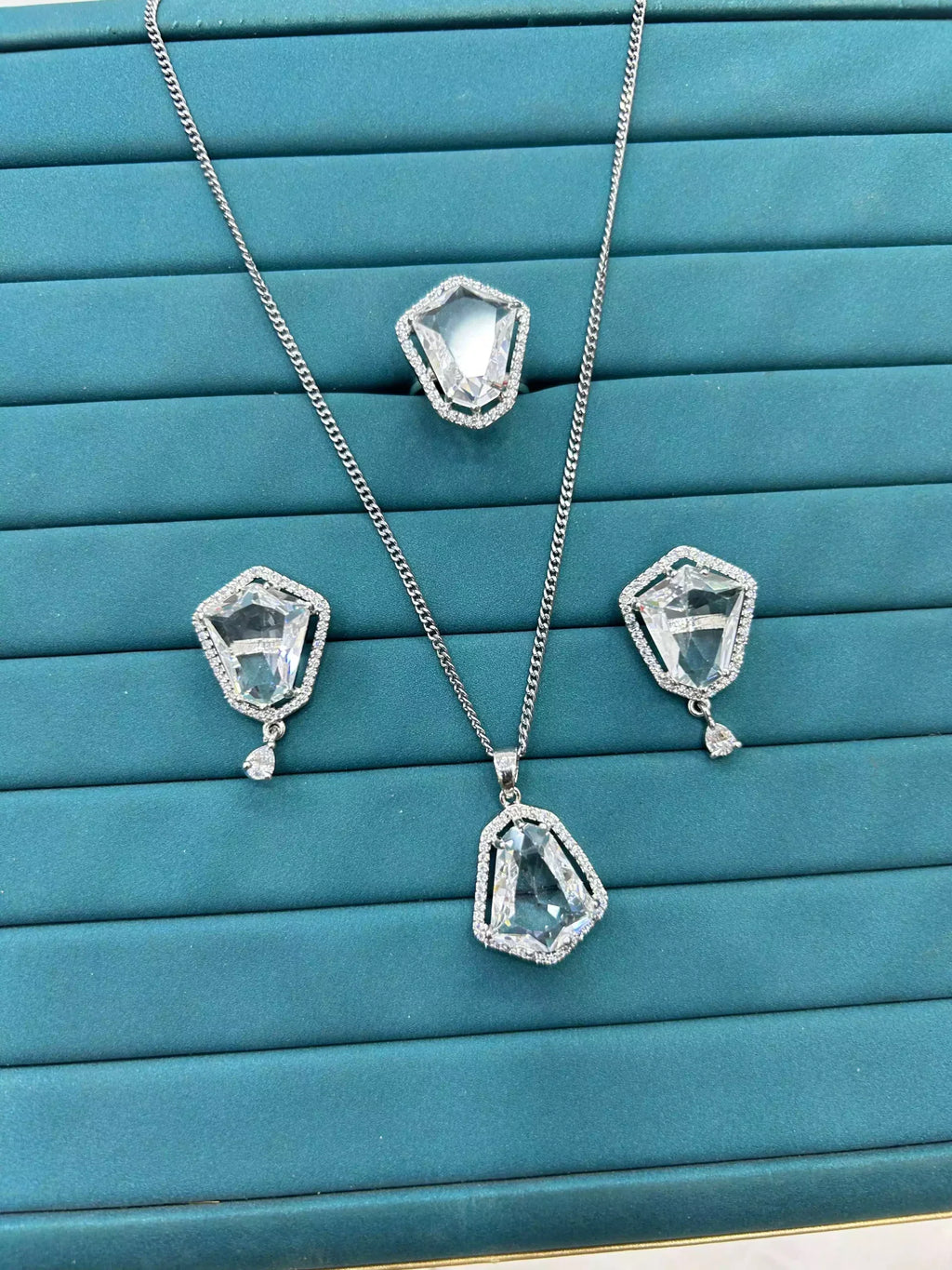 AD zircon set with ring