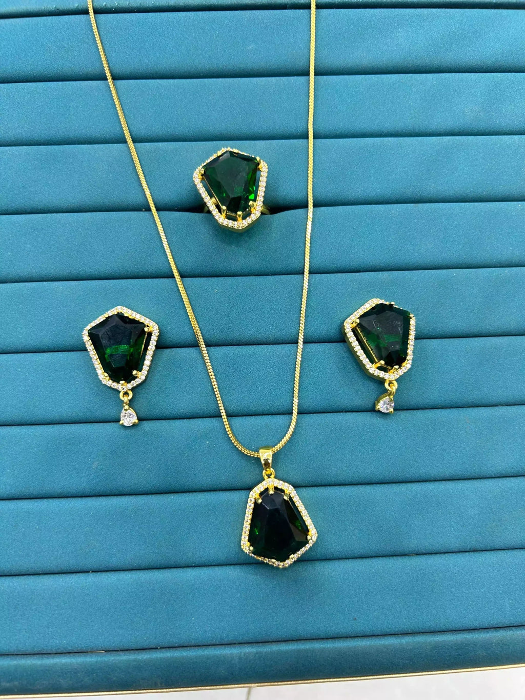 AD zircon set with ring