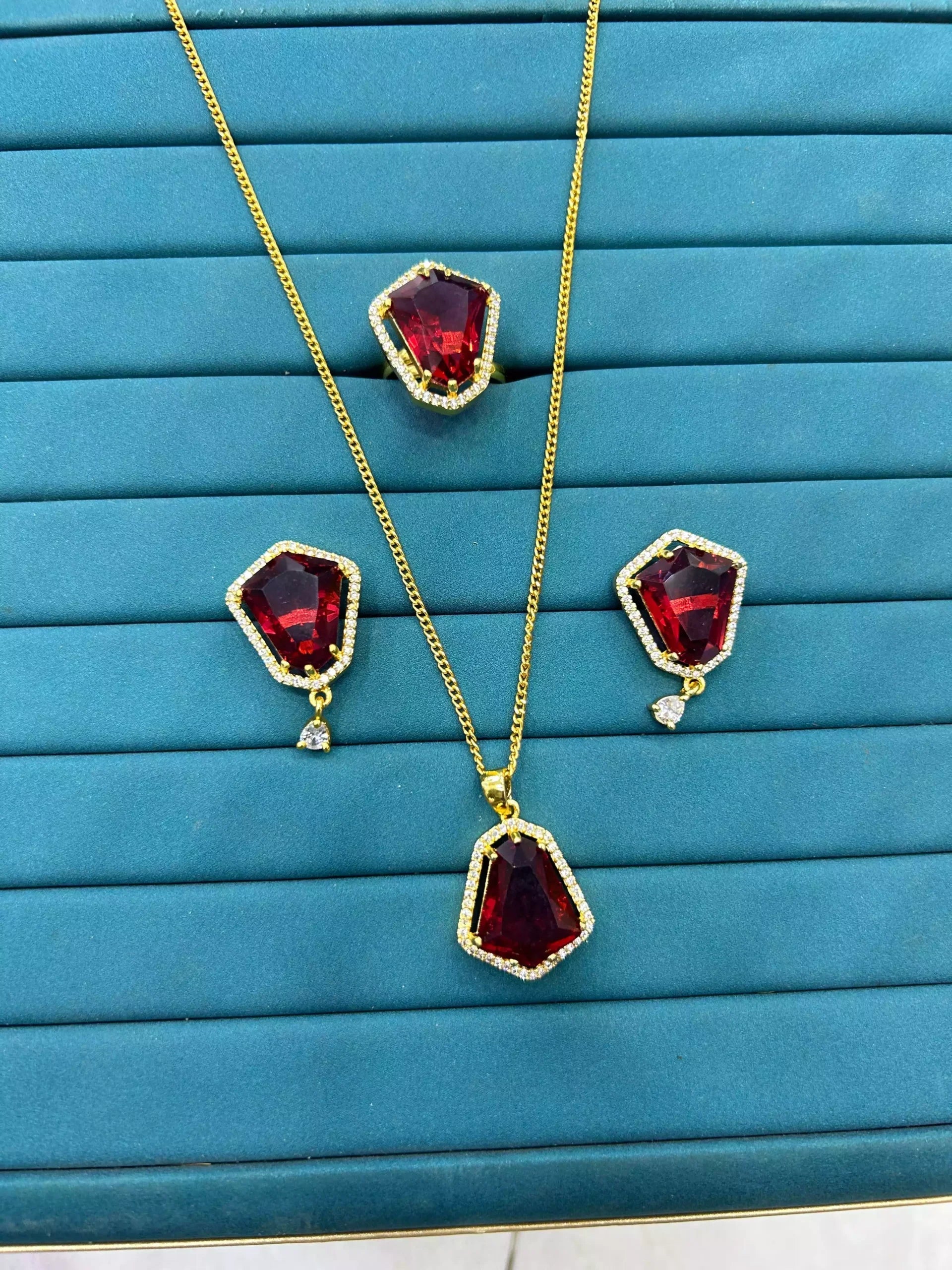AD zircon set with ring