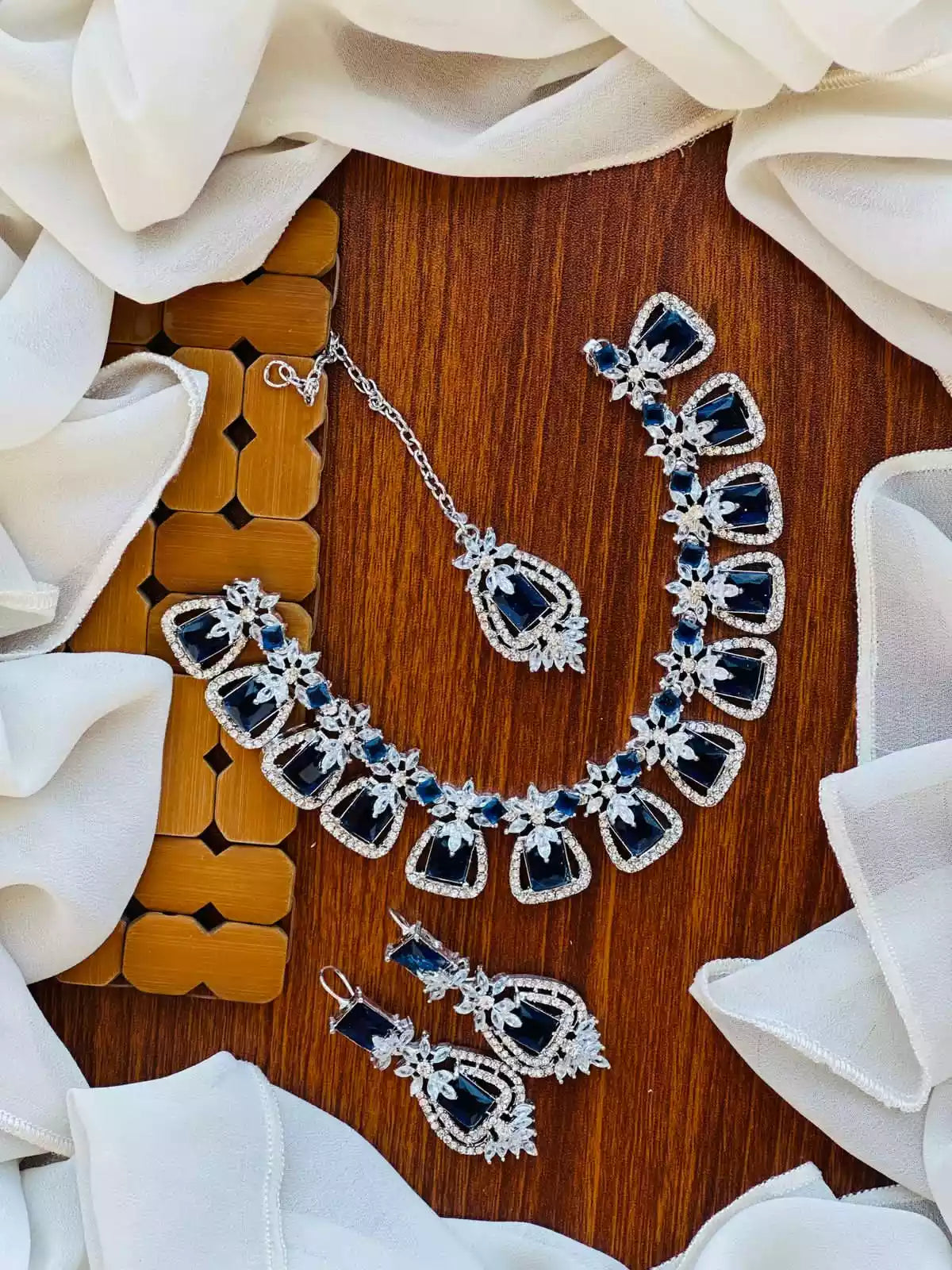 Zircon necklace set