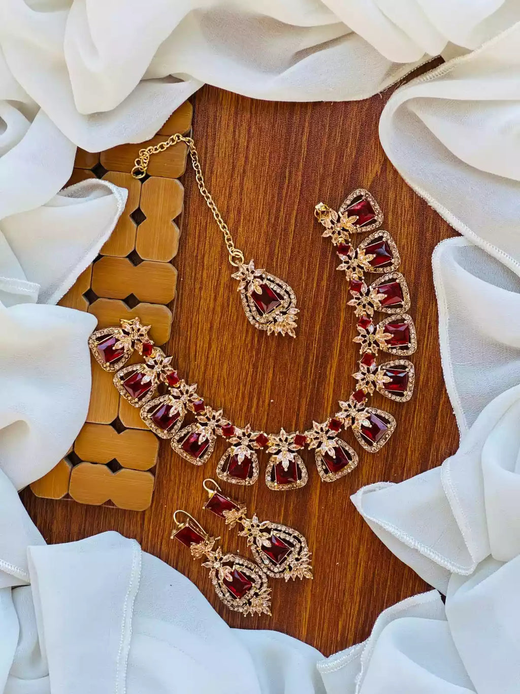 Zircon necklace set