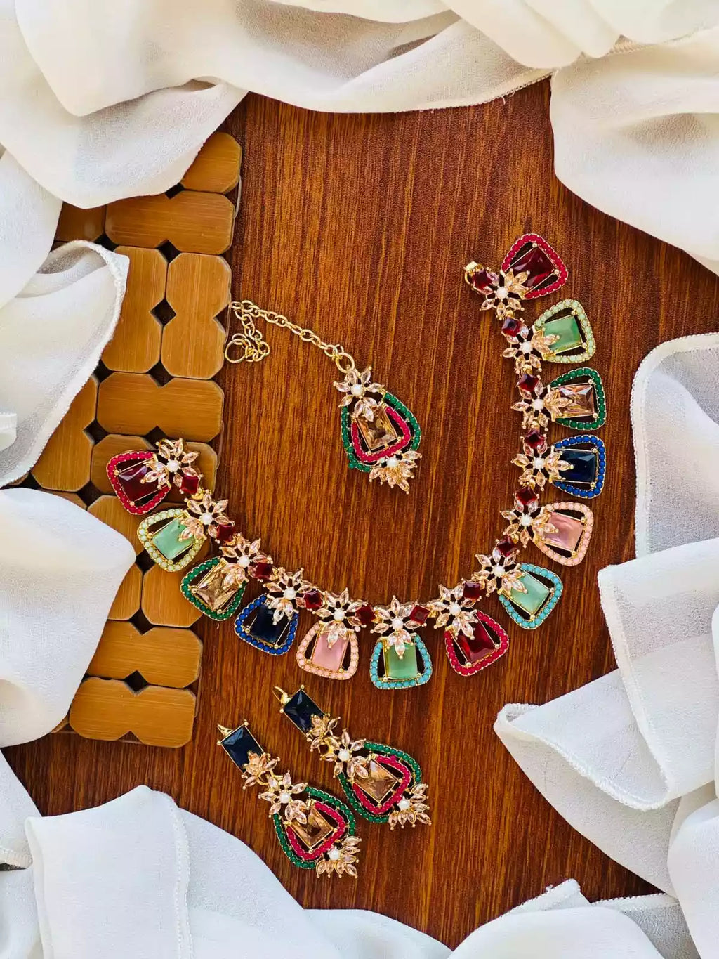 Zircon necklace set