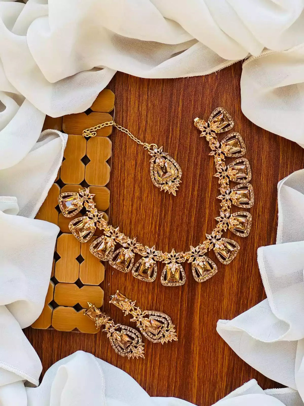 Zircon necklace set
