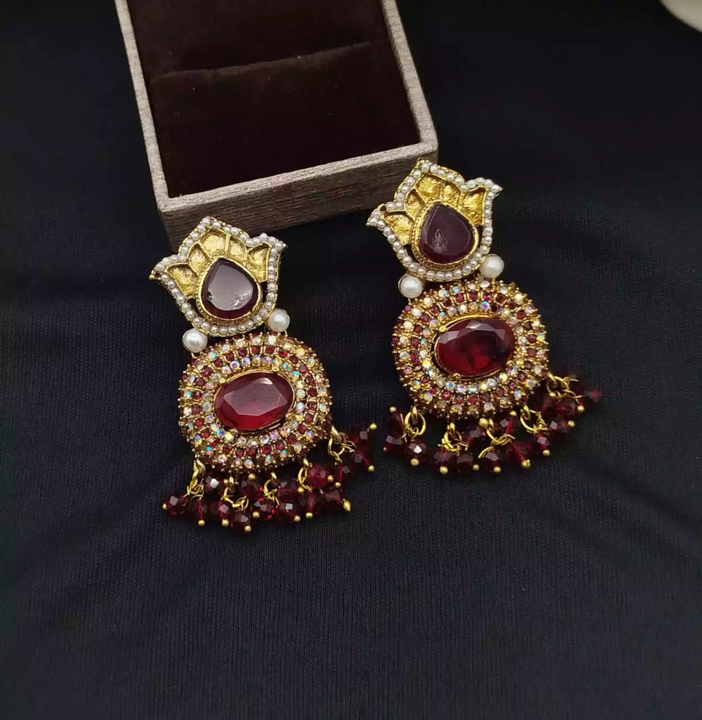 Zircon earrings