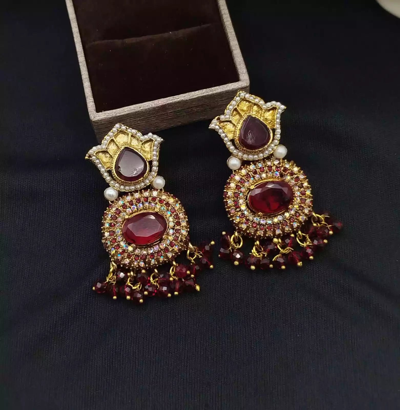 Zircon earrings