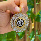 Calligraphy pendant with pearl