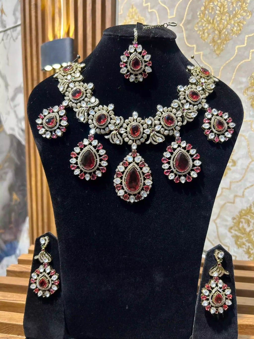 Diamond cut necklace set