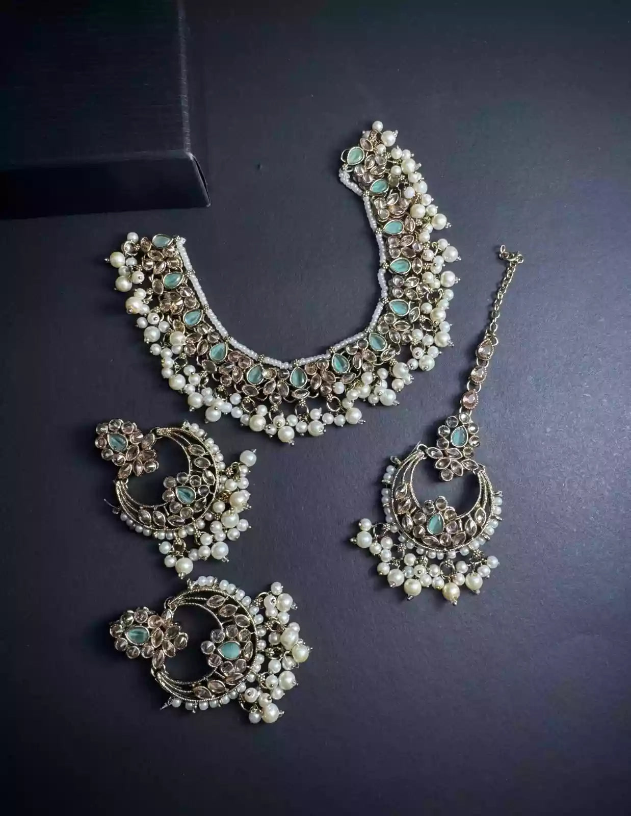 Reverse AD necklace set Main image