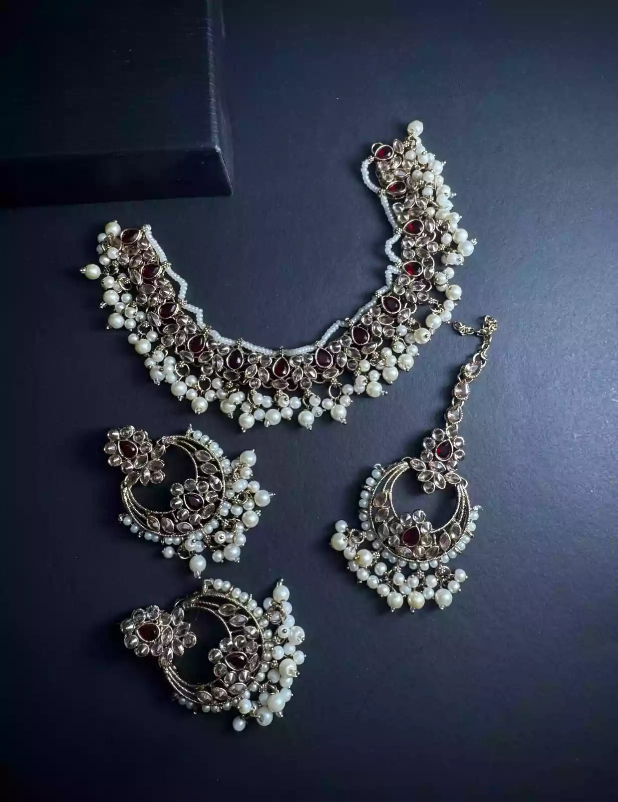 Reverse AD necklace set