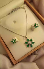 Zircon pendant with teeka