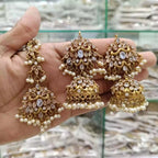 Zircon earrings with teeka