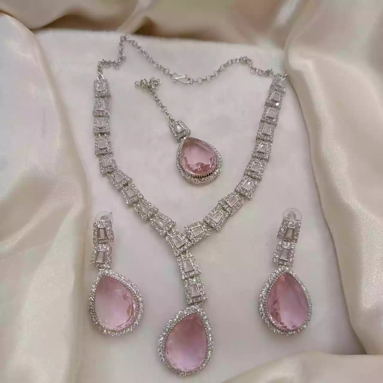 Zircon necklace set Main image