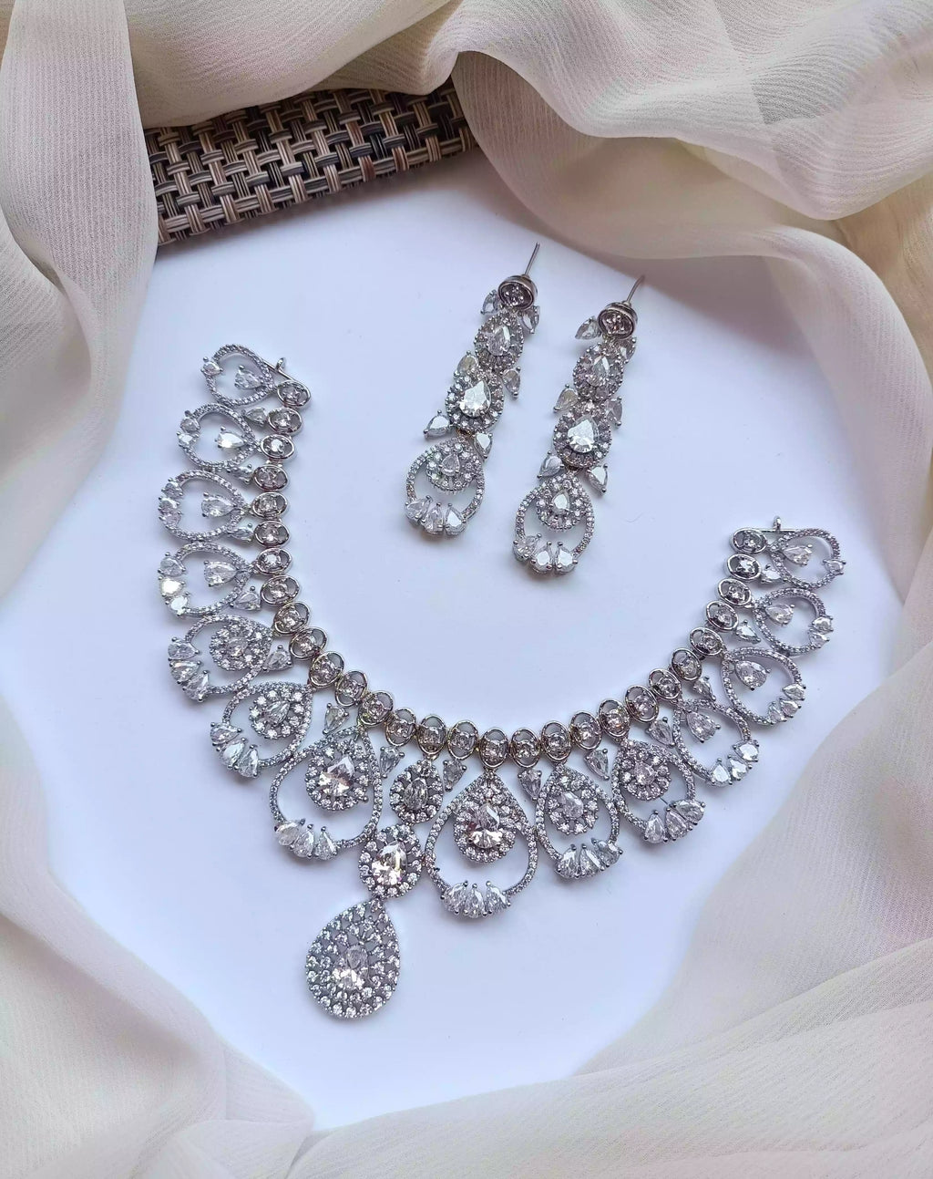American diamond 1 carat set