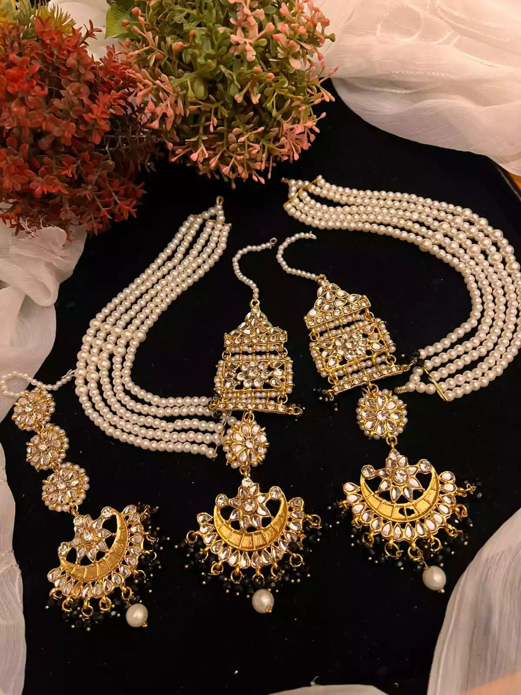 Kundan heavy earrings teeka
