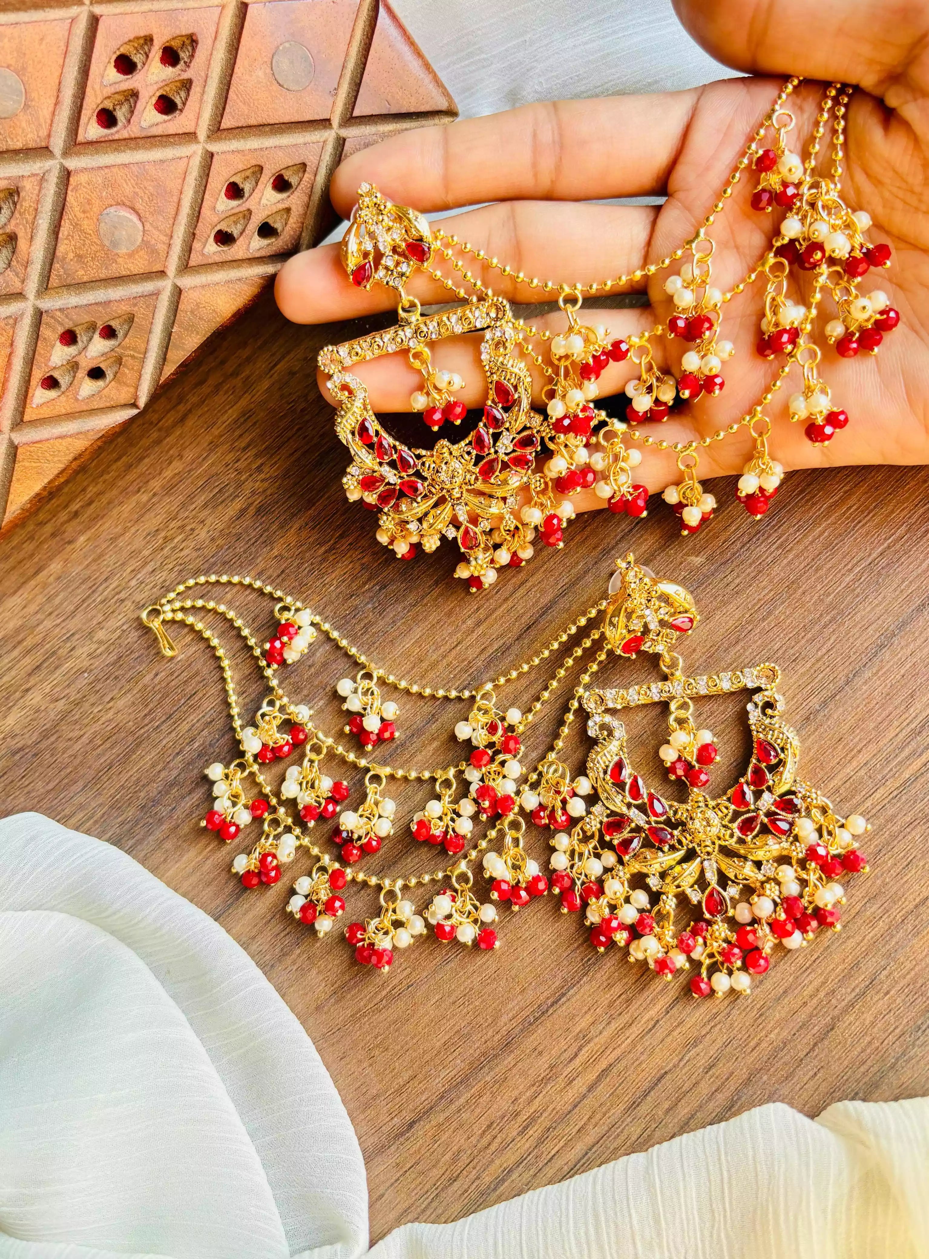 Zircon earrings with saharay
