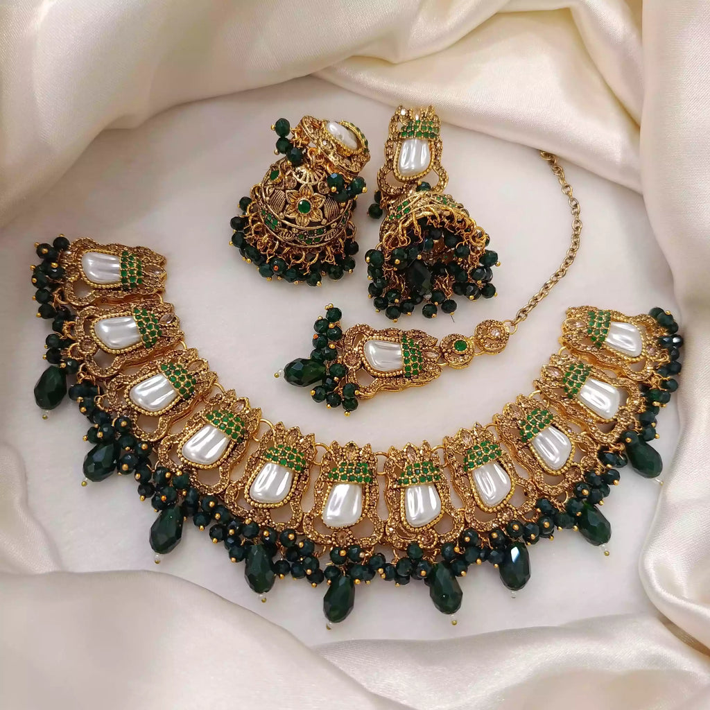 Mother pearl necklace set