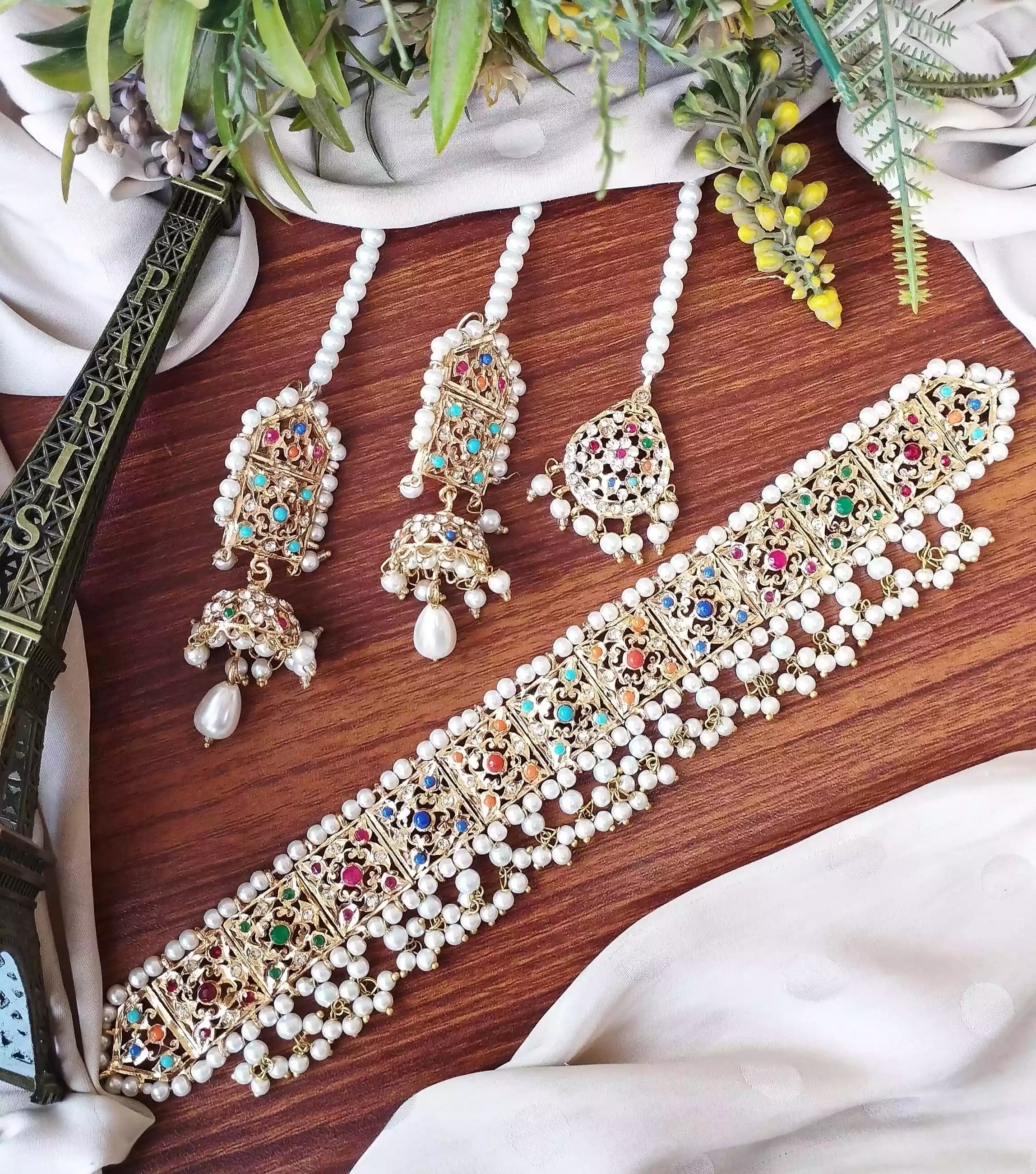 Hyderabadi choker set Secondary image