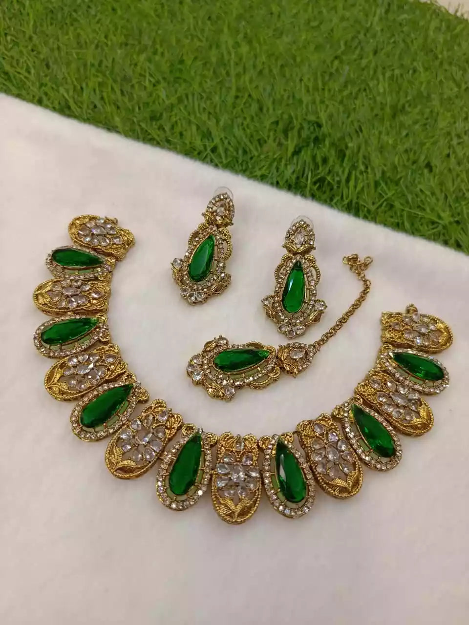 Designer necklace set