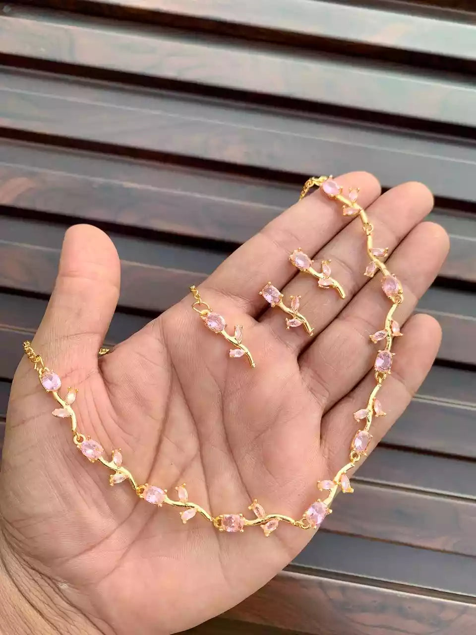 Tulip necklace set