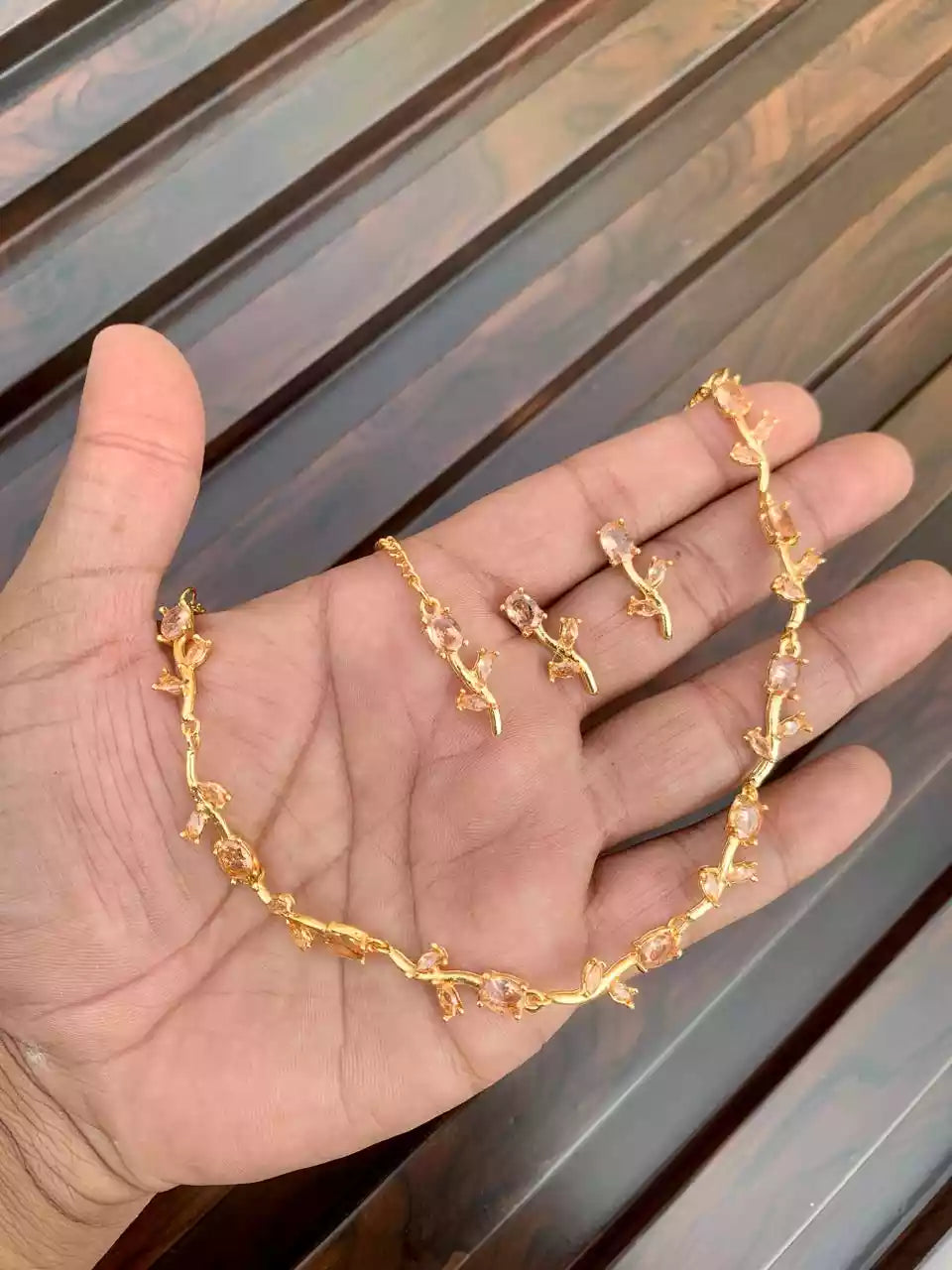 Tulip necklace set