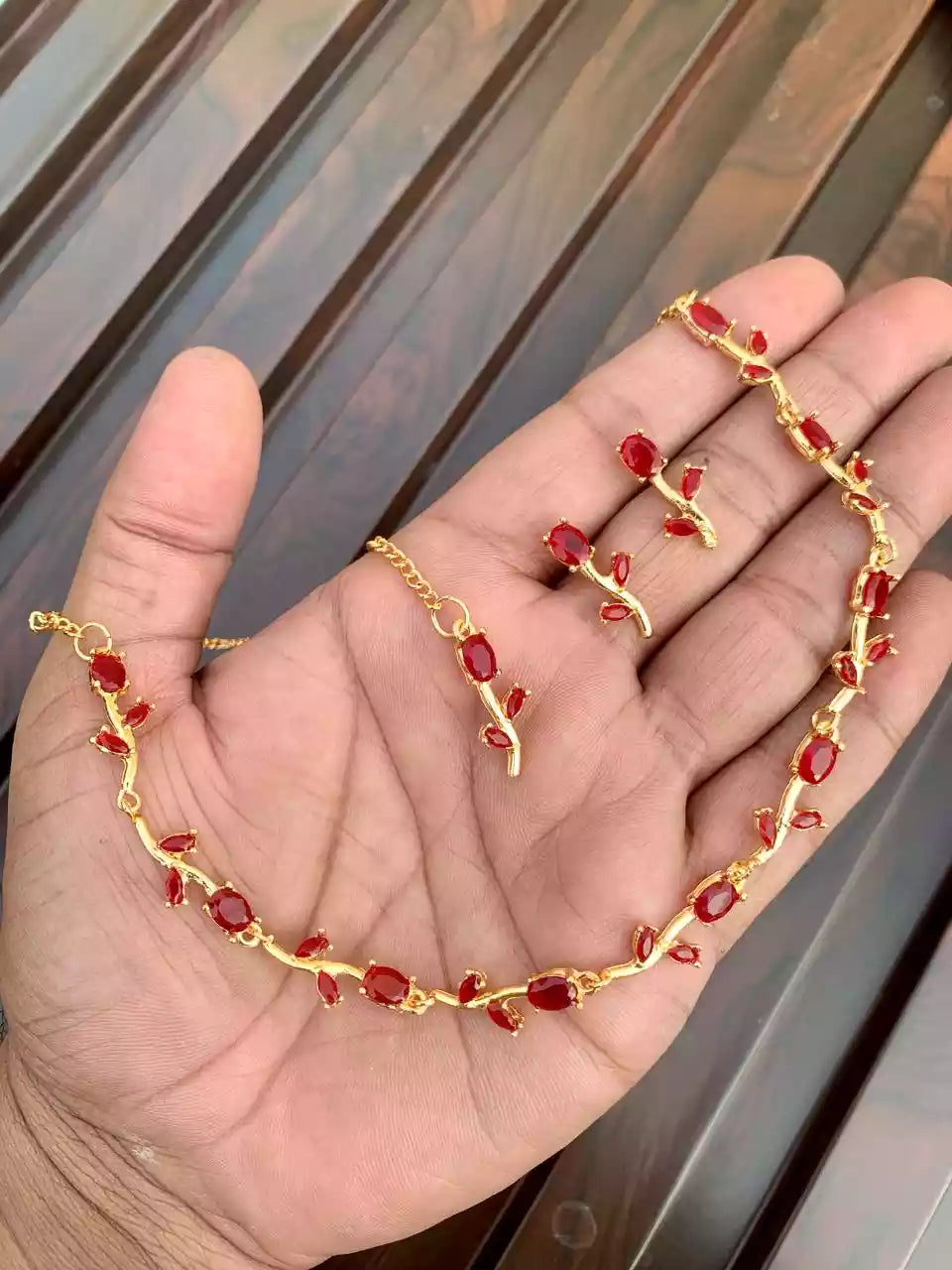 Tulip necklace set