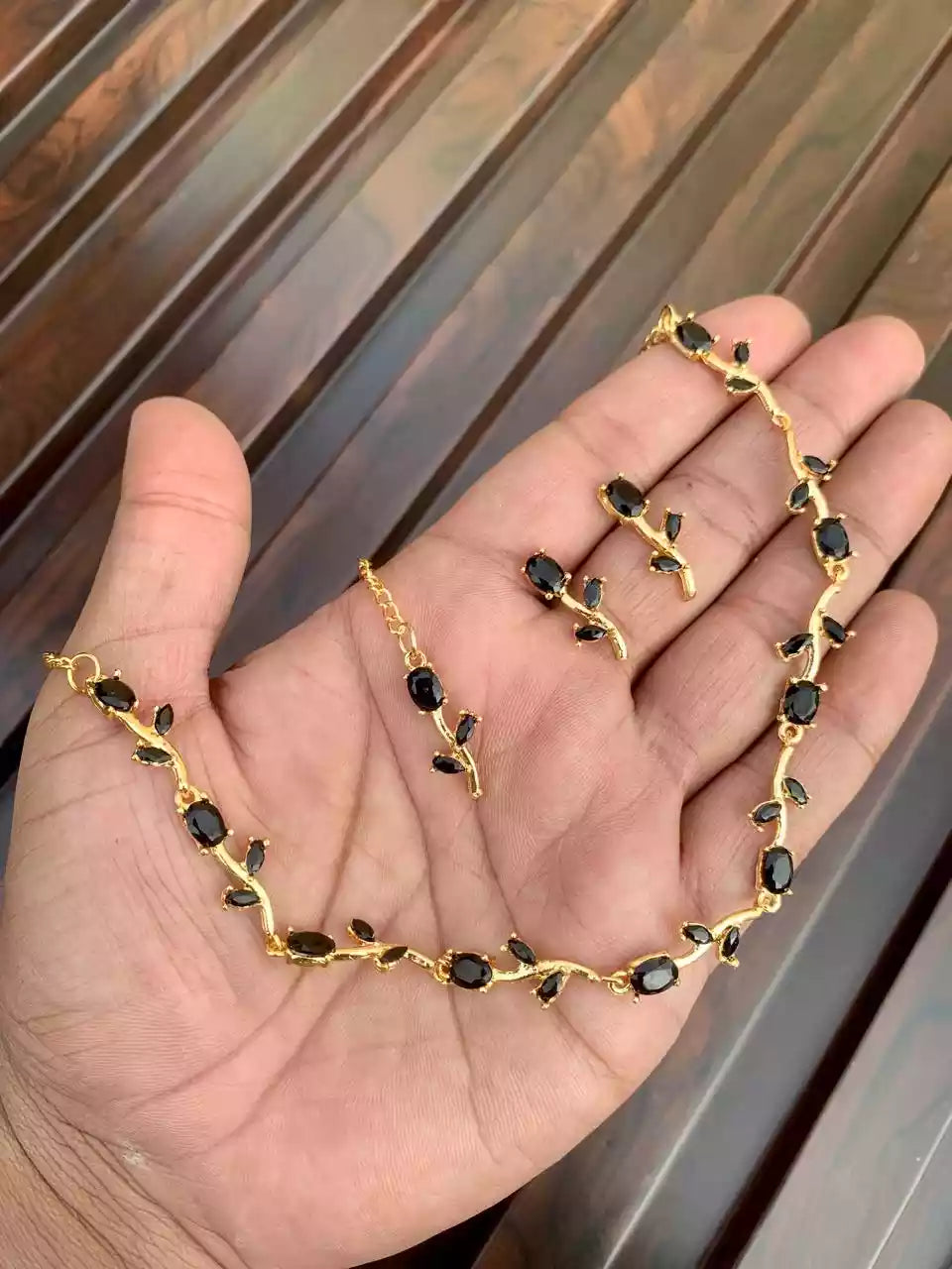 Tulip necklace set