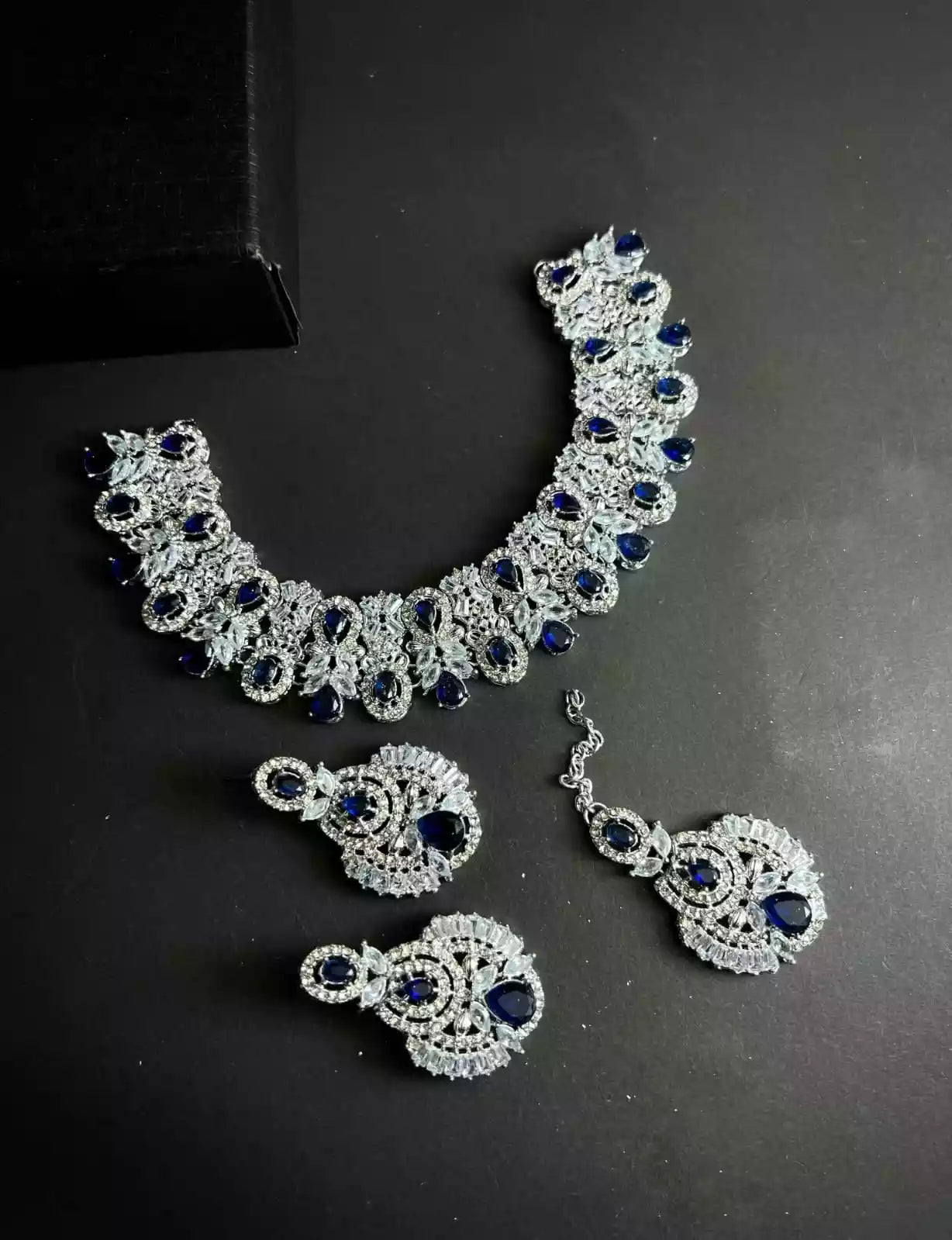 Heavy bridal set with teeka