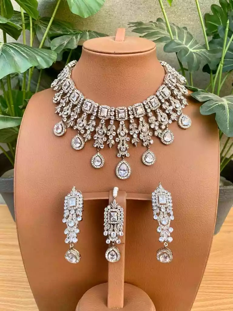 Heavy bridal set