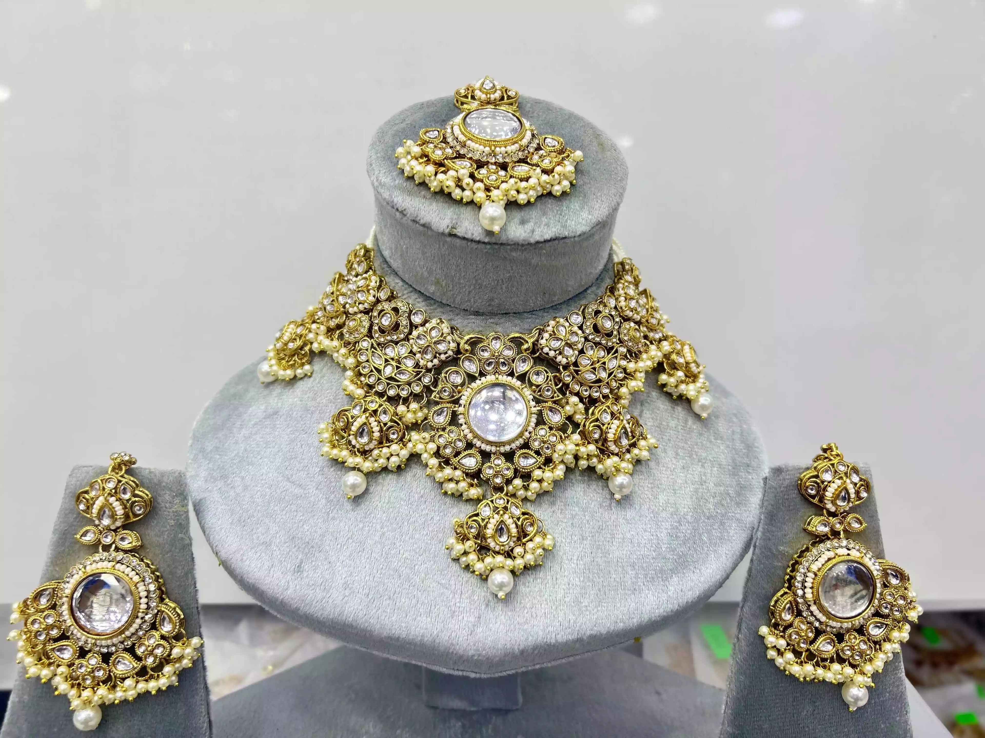 Indian kundan bridal set