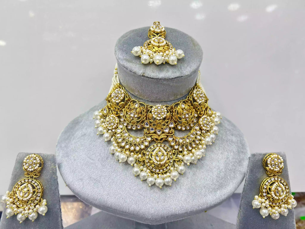 Heavy kundan necklace set