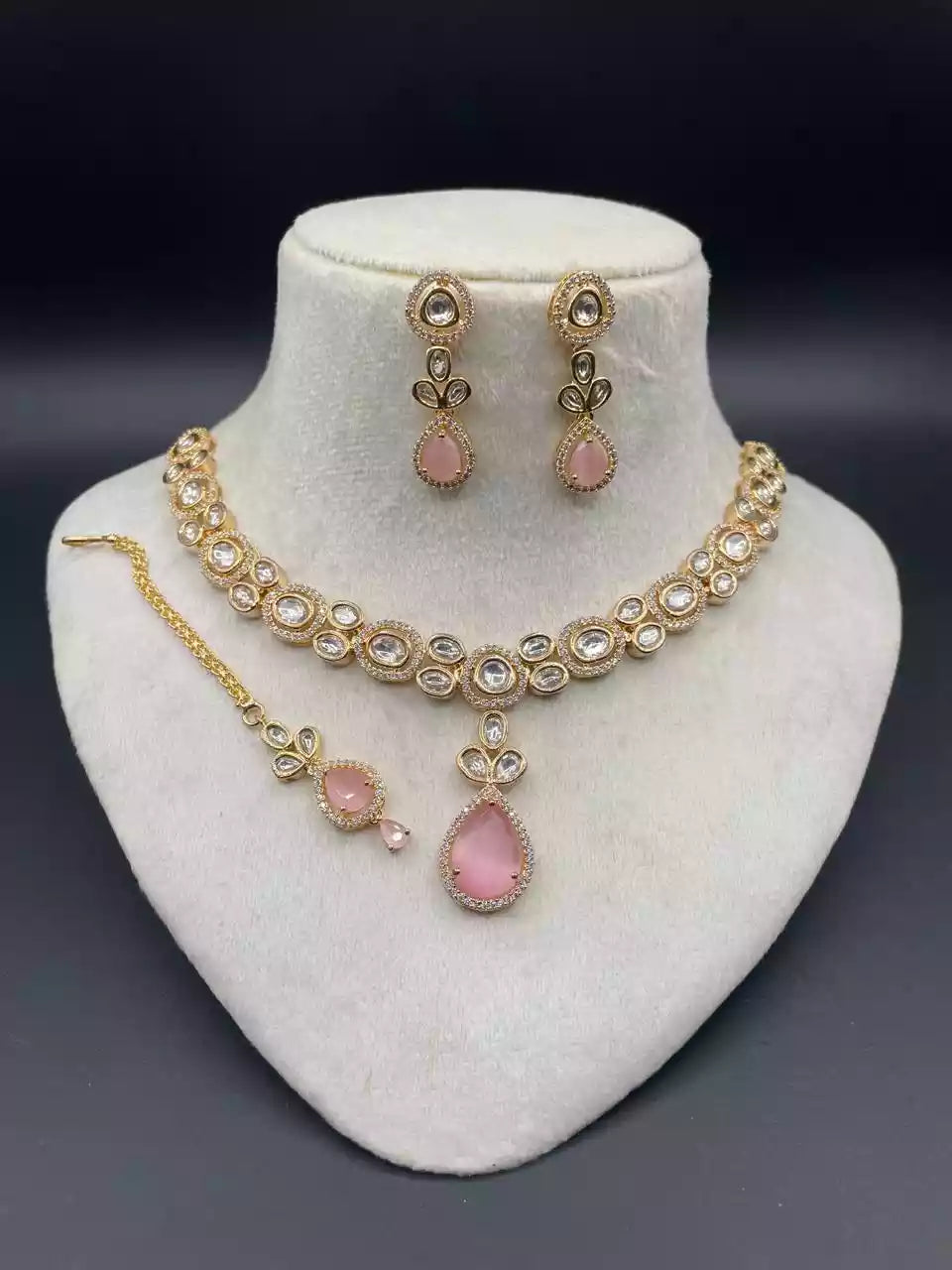 Premium kundan set Main image