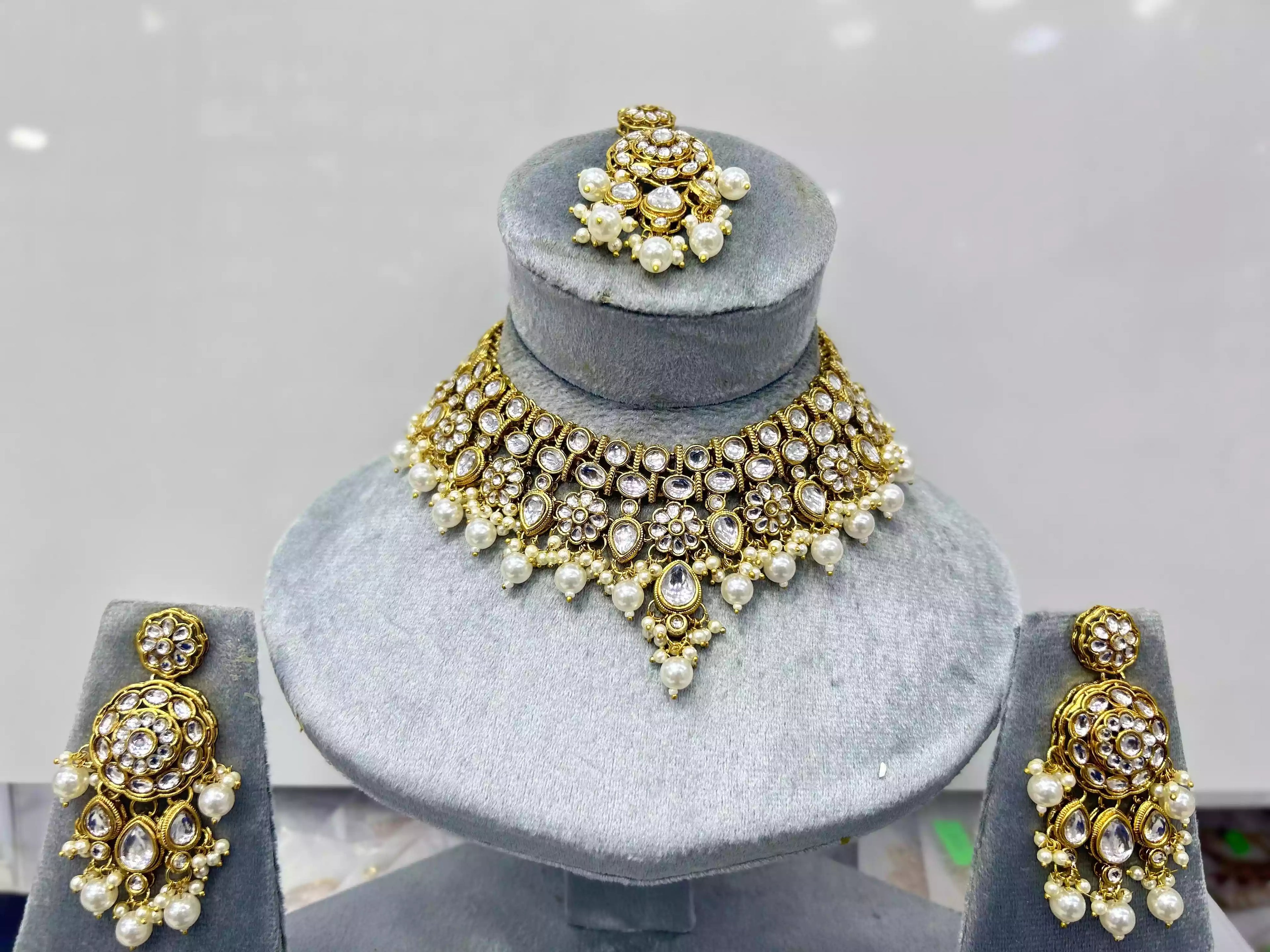 Indian kundan necklace set