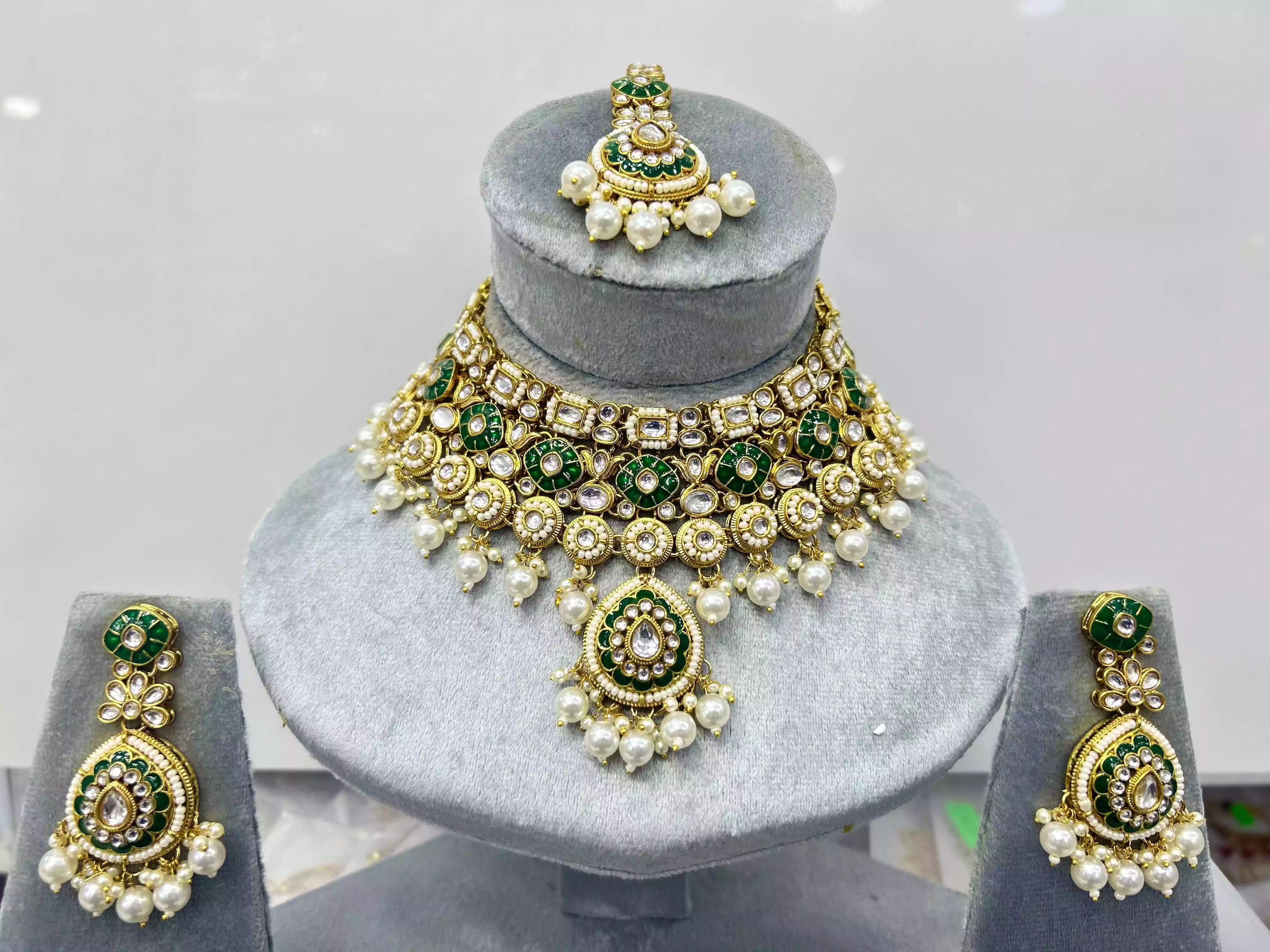 Indian kundan necklace set