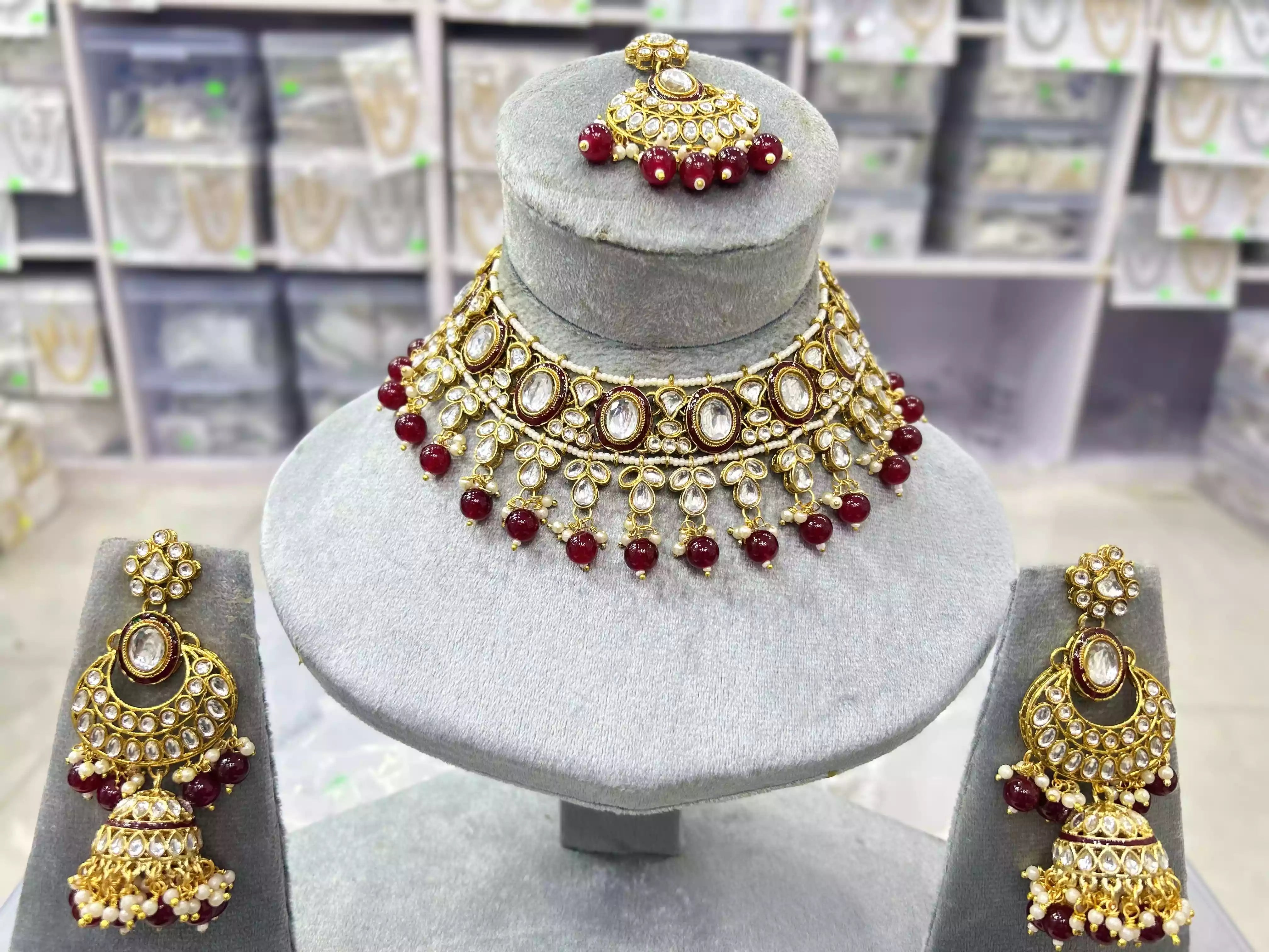 Kundan necklace set with jhumki Main image
