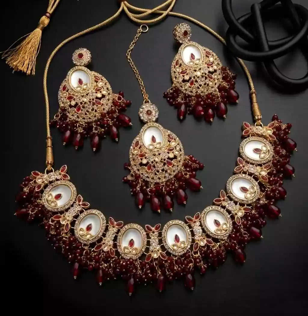Mother pearl necklace set Main image