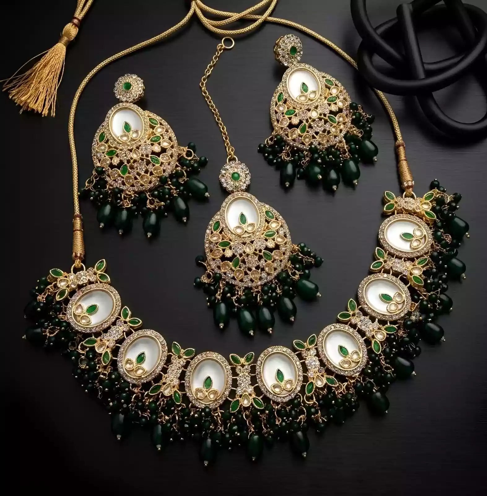Mother pearl necklace set