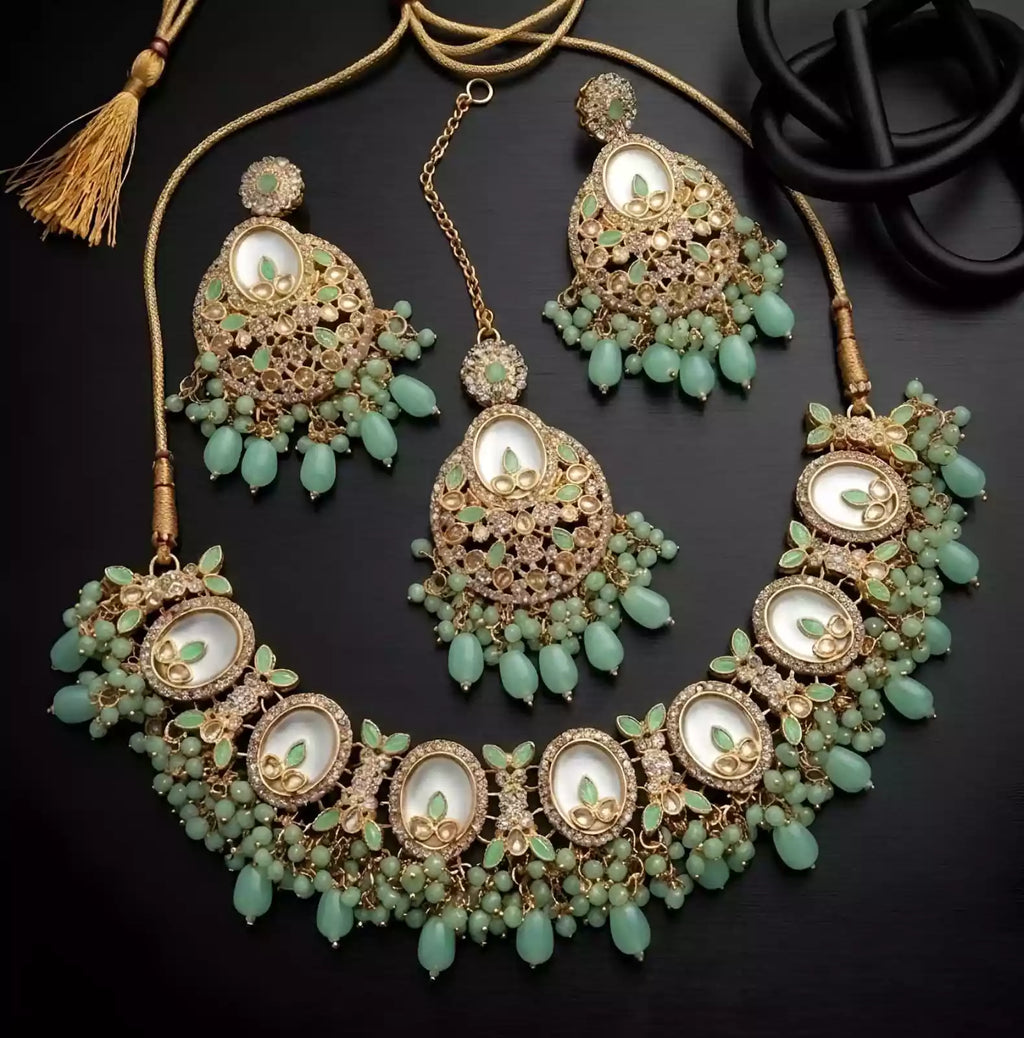 Mother pearl necklace set
