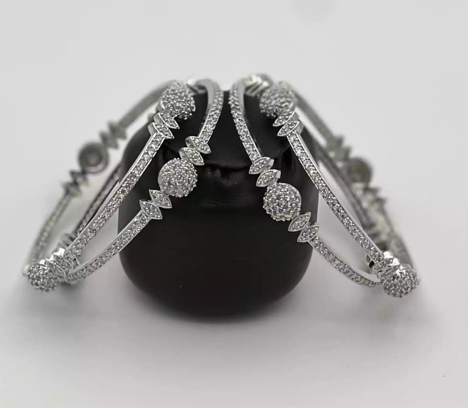Indian jarao 4pcs bangles Main image
